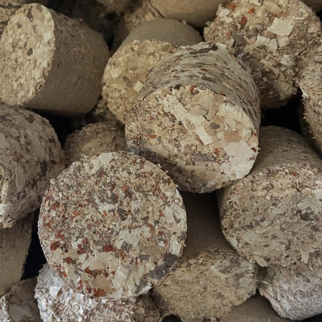 Hardwood Briquette 12kg Bag